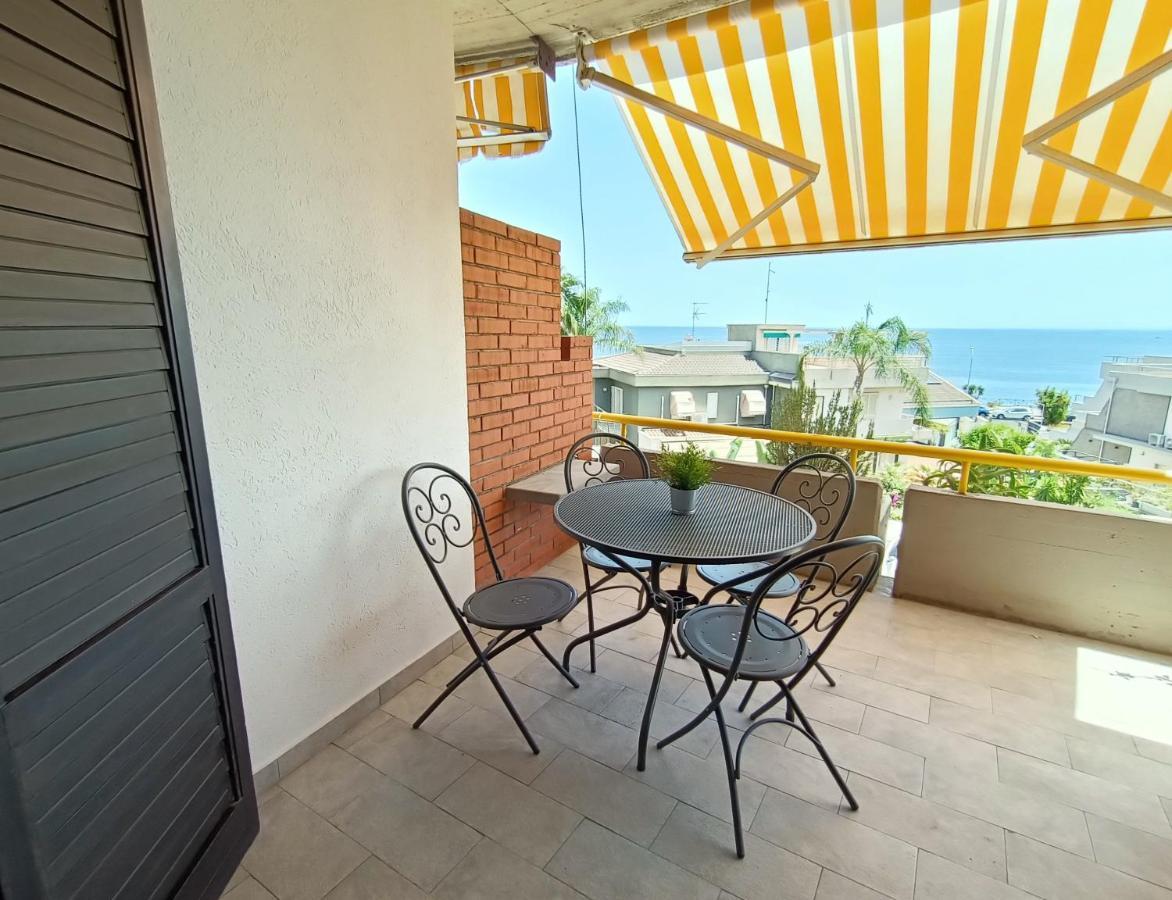 Venusilia Apartment - Free Parking อาชิ กัสเตลโล ภายนอก รูปภาพ